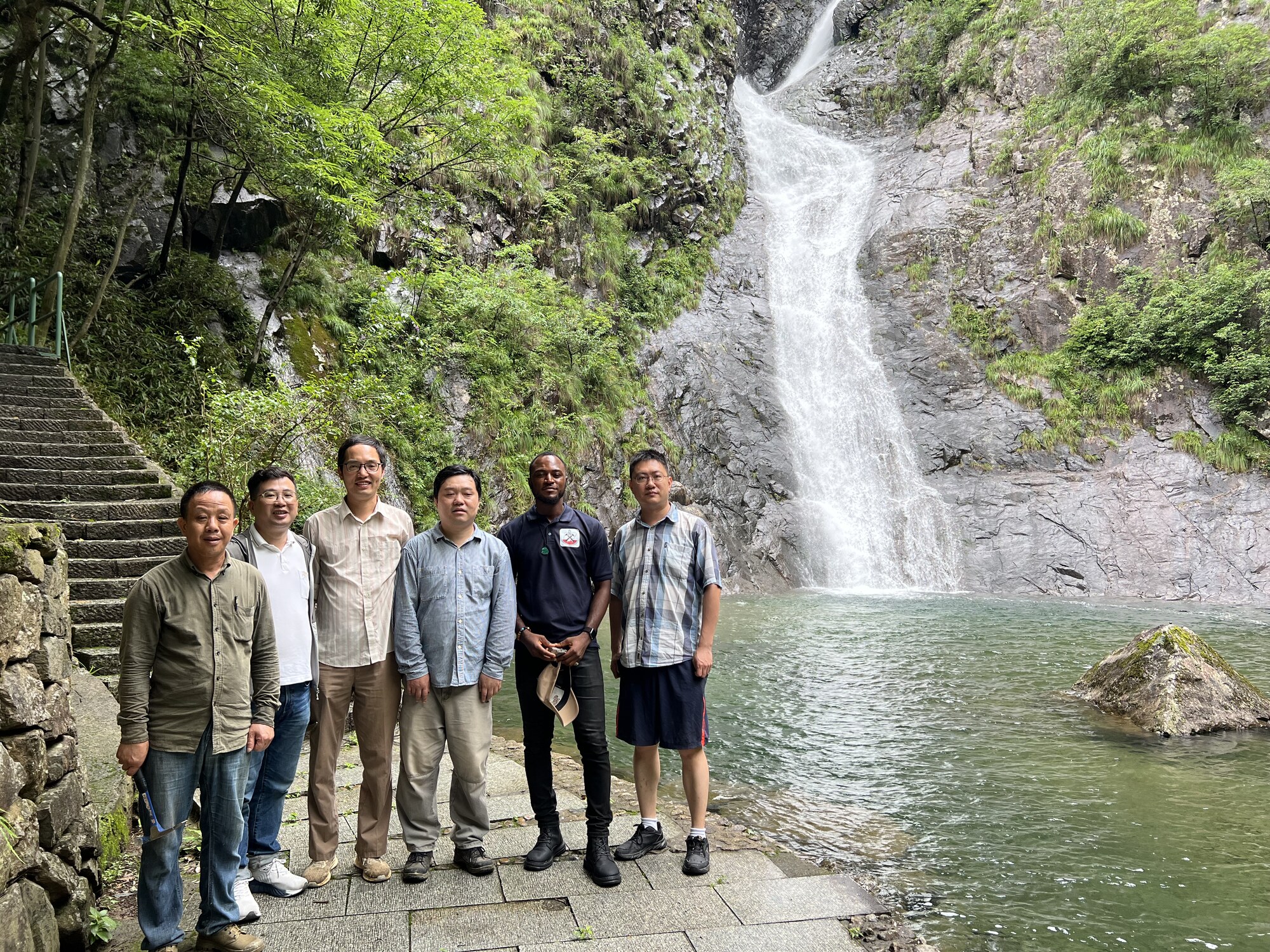 Field mapping with Prof Zhu, Tonglu, China